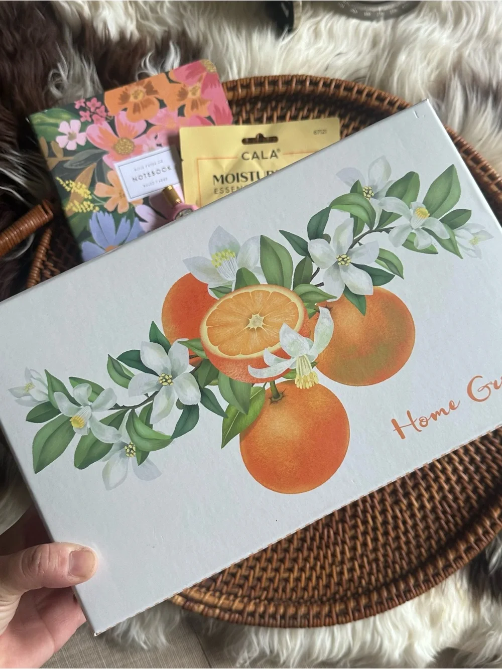 Summer Vacation 5 Piece Bundle-Gucci, Puravida, Rifle Paper Company - Picture 2 of 12